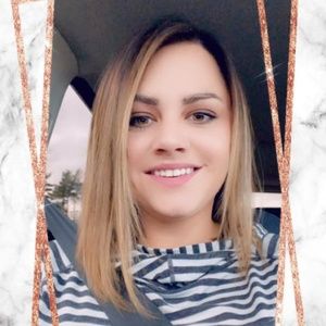 Meet your Posher, Raquel